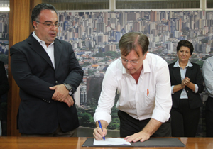 O investimento que ultrapassa R$ 6,4 milhões amplia a importante via e promete mudar a face de vários bairros