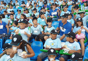 Estudantes do ensino fundamental vão entrar no Estádio do café  com os  jogadores do LEC e assistir a partida em local privilegiado