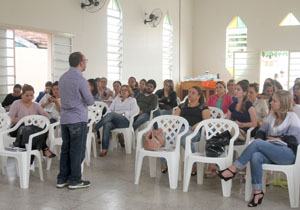 Assistência Social promoveu hoje a primeira de uma série de palestras para os prestadores de serviço na área de atendimento a pessoa em situação de rua