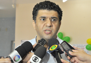 Secretário fala sobre vacinação