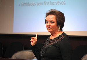 Coordenadora de Aprendizagem do RS apresenta experiência de trabalho com jovens