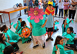 Atividades fazem parte do calendário escolar municipal e buscam melhorar o aprendizado através de parcerias com a família