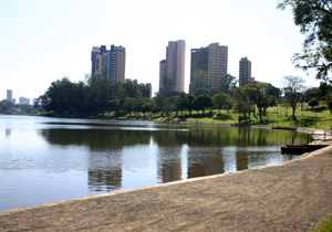 Barco é lançado em homenagem a Londrina