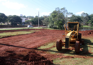 Obra fica pronta em um ano; beneficia trânsito para UEL e ligação com numerosos bairros