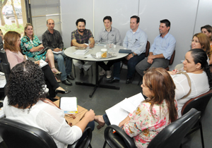 Encontro será realizado no dia 29 de maio e tem como foco tirar as dúvidas e receber sugestões dos jovens de 15 a 29 anos