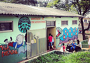 Sala de leitura da biblioteca e ludoteca estão aptas a atender as escolas no que diz respeito ao ensino das culturas africana e indígena na grade curricular