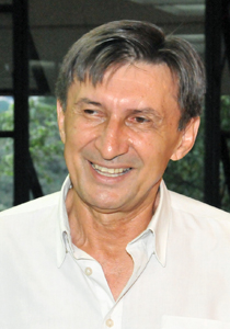 A preocupação é fazer um asfalto de qualidade e dar manutenção eficiente. Isto evita a deterioração das ruas como ocorreu nos últimos anos