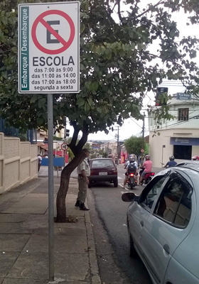 CMTU inicia ação educativa de volta às aulas