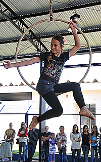 Espetáculo, que marca o Dia do Circo,  terá apresentações de diversas modalidades, como acrobacias  e malabares