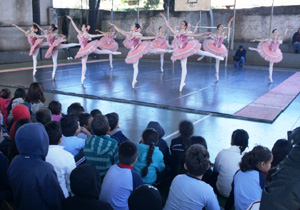 Danca Nas Escolas 2014 Creditos Renato Forin Jr