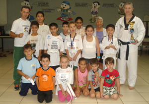 educação.taekwondo.DP