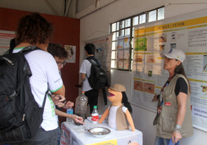 Servidores vão conversar com a população sobre as formas de prevenção e combate à dengue e outras doenças endêmicas
