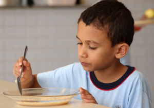 Nutricionista do Programa Saúde nas Escolas orientará pais e alunos da Escola Municipal Carmelita Vilela Magalhães