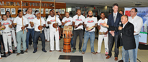 O evento reúne a elite da capoeira internacional, com alguns dos melhores mestres do mundo