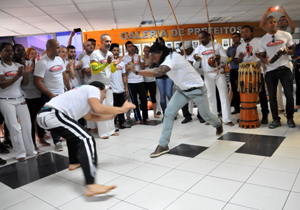 O evento reúne a elite da capoeira internacional, com alguns dos melhores mestres do mundo