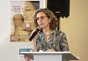 A intenção, neste ano, é discutir e refletir sobre como as empresas podem apoiar a mulher que amamenta e trabalha