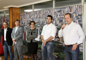 Mais de 8 mil estudantes deverão ser beneficiados, a partir de 2016