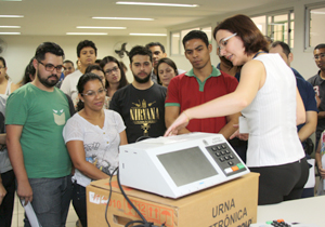treinamento.eleição.conselho.VP