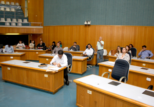 Foram apresentados dados sobre o atendimento à população e obras de reforma e construção de UBSs