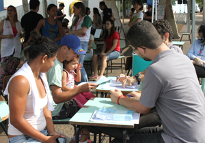 Foram retirados 200 quilos de lixo do Marco Zero e entorno e realizados 25 testes rápidos para DSTs, além de mais de 50 exames preventivos ao câncer de colo de útero