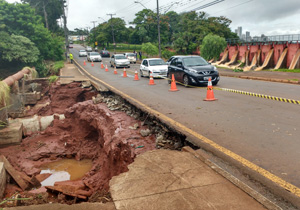 Medida se deu em função da forte chuva ocorrida na segunda-feira (11), que causou danos em várias partes da cidade