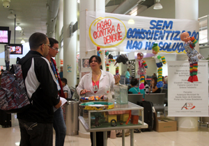 Saúde faz ação contra a dengue no aeroporto de Londrina