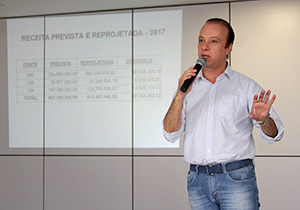 Reunião, realizada em parceria com o Sindserv, ocorreu no prédio administrativo da Prefeitura