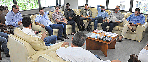 Prefeito recebe visita do secretário estadual Ratinho Junior