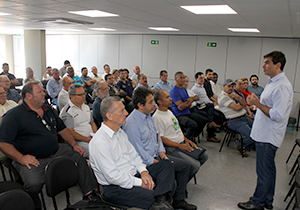 O encontro serviu para iniciar o diálogo e aproximar o poder público do movimento sindical; diferentes segmentos estiveram representados