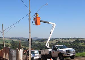 “Movimenta Londrina” reúne serviços públicos no Conjunto Alexandre Urbanas