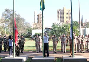 hasteamento.bandeira.P