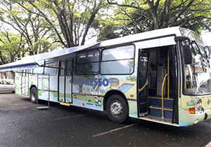 onibus sanepar. foto cristina da silva borba.P