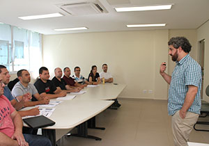 Guarda Municipal capacita agentes para o gerenciamento do sistema de rádio Guarda Municipal capacita agentes para o gerenciamento do sistema de rádio