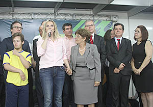 Prefeito  comemora escolha da nova titular da Educação