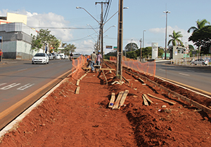 Dez de Dezembro recebe trecho de ciclovia 