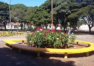 Prefeitura finaliza revitalização de praça no Jardim Bandeirantes