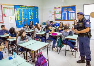 Guarda Municipal Escolar Comunitária realiza ciclo de palestras sobre bullying no colégio Londrinens