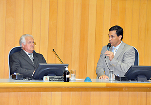 Além do prefeito, todo o secretariado municipal compareceu para a abertura dos trabalhos; prefeito libanês também esteve presente