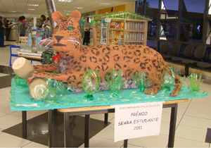 Saguão da prefeitura recebe exposição de reciclagem