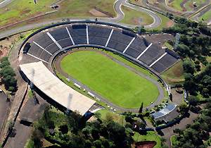 Prefeito entrega a primeira etapa das obras no Estádio do Café