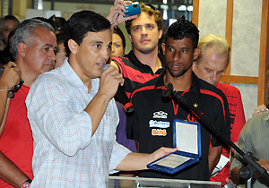 Barbosa disse que Londrina se sente honrada com o privilégio de acolher o clube