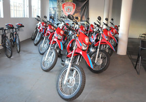 Guarda municipal recebe bicicletas, motocicletas e algemas 