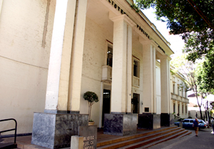 Biblioteca pública promove palestra “Londrinenses”