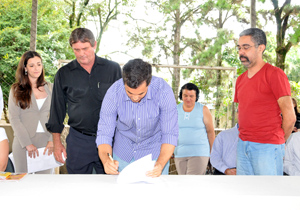 Medida que prevê o desconto de 20 a 25% no IPTU 2012, aos comerciantes que revitalizarem as fachadas, ainda deve ser aprovada pela Câmara Municipal