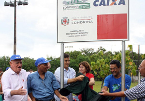 Barbosa Neto inaugura 19ª academia ao ar livre na Vila Brasil 