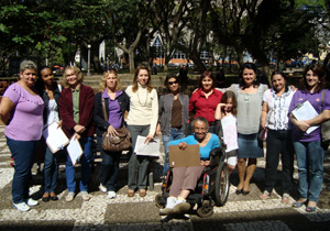 Quase mil pessoas assinaram pela Delegacia da Mulher 24 horas