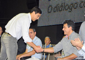 Acordo foi firmado hoje, durante a 1ª audiência pública do governo estadual; parceria reativa Centro de Moagem, que passa a funcionar na Central de Resíduos 