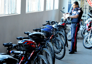Guarda Municipal começa patrulhamento com bicicletas Guarda Municipal começa patrulhamento com bicicletas