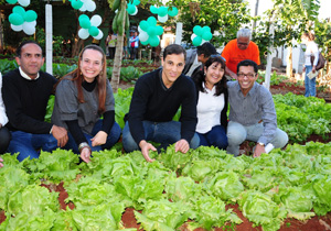 Prefeito entrega mais uma horta 