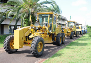 Londrina começa a receber maquinário para recuperação viária